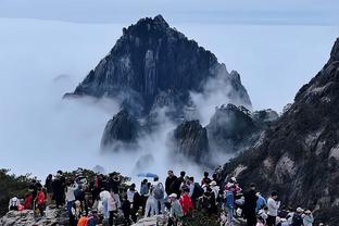 记者：泰安雪过天晴，明日泰山全队登泰山祈福计划应该不受影响